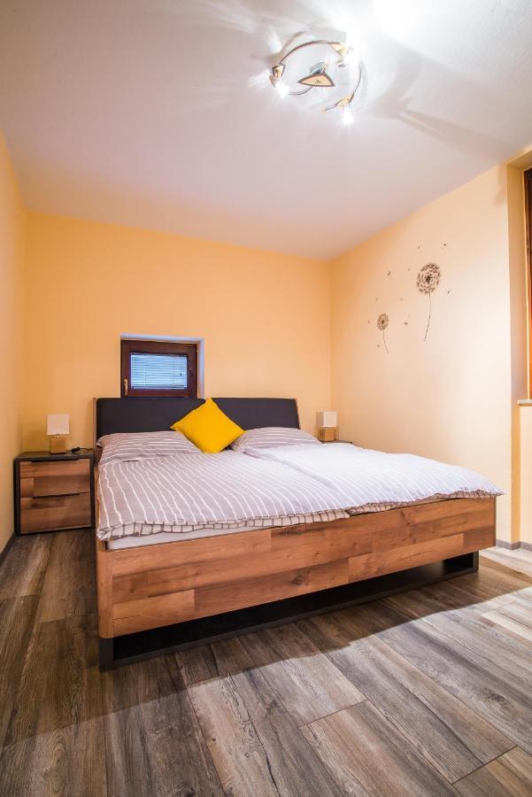 Apartment Veninsek Luce Ngoại thất bức ảnh